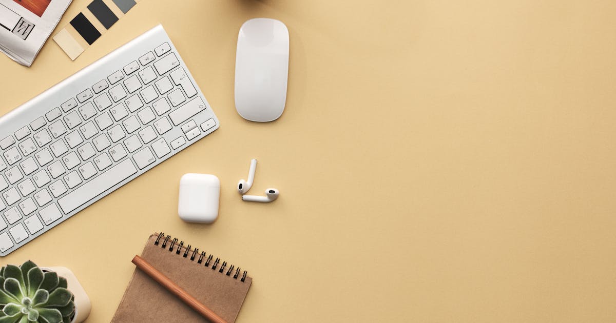 Five evaluation criteria for client management software used by consulting firms