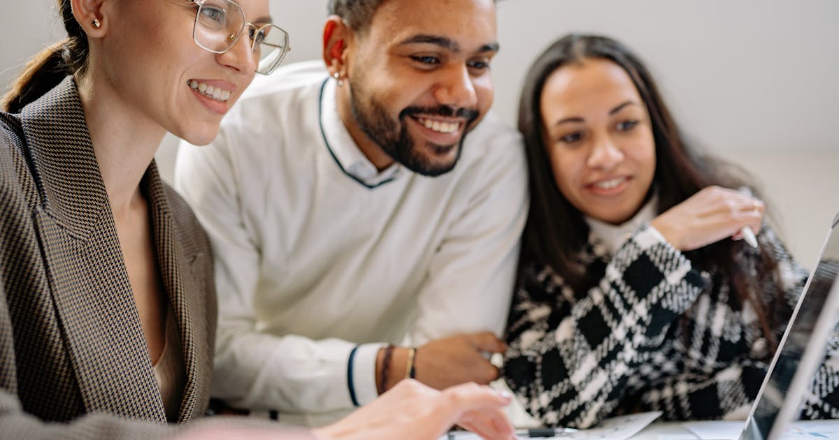AI CRM dashboard showing post-sale client operations
